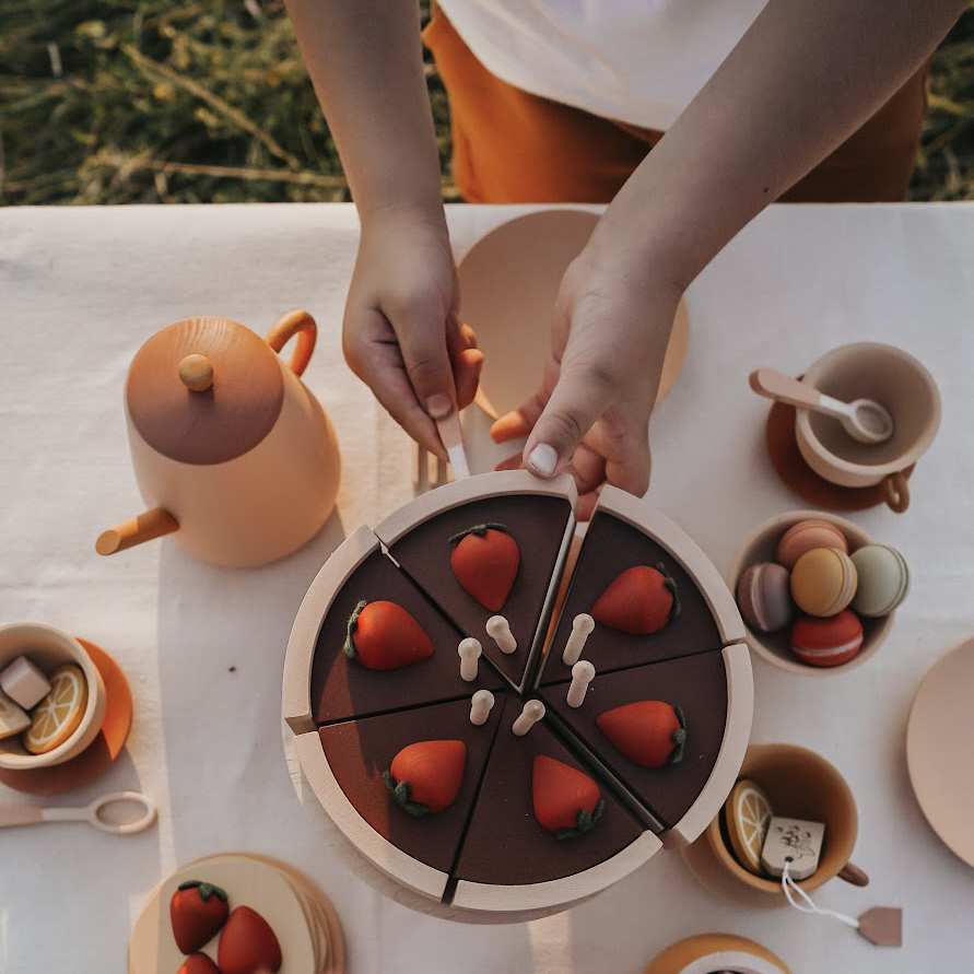 CAKE / CHOCOLATE