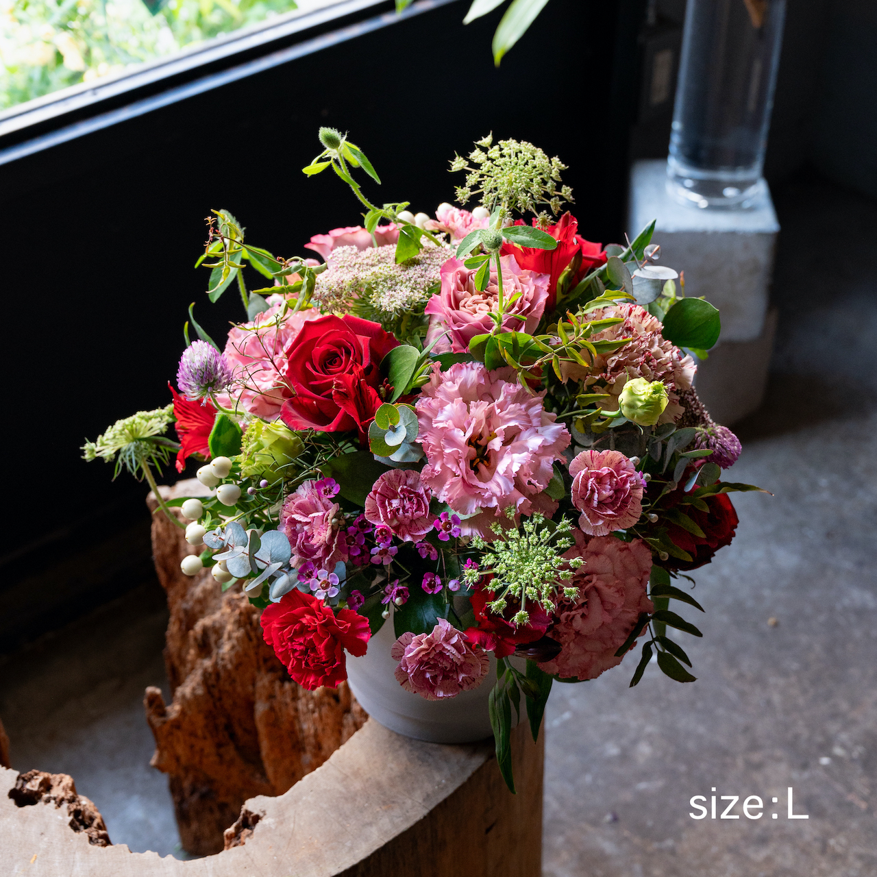 【母の日ギフト2024】Mother's Day Arrangement -CHIC-