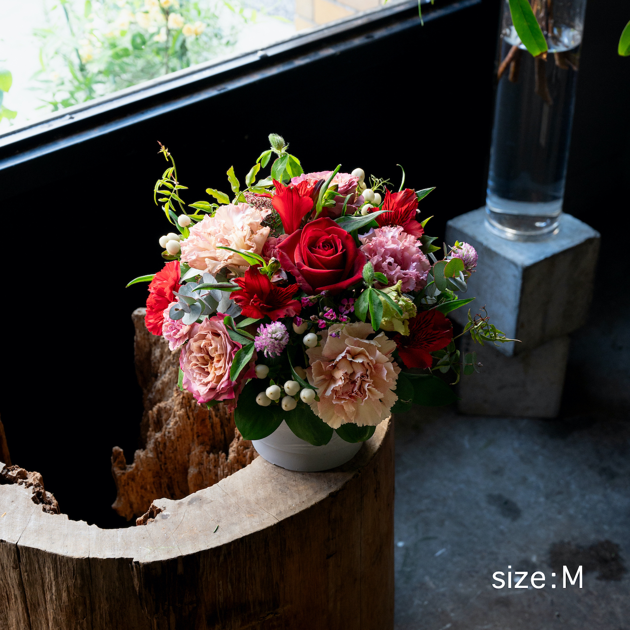 【母の日ギフト2024】Mother's Day Arrangement -CHIC-