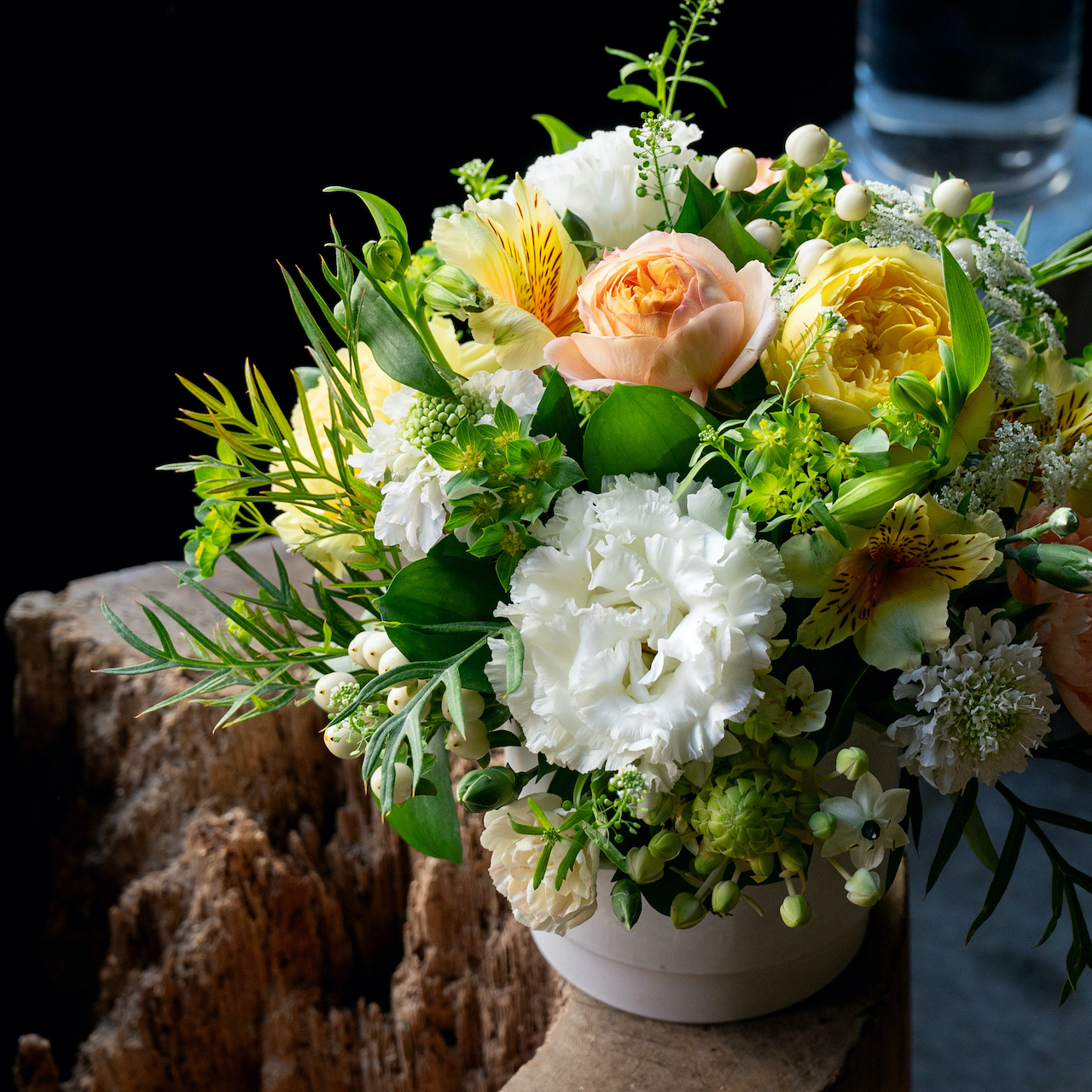 【母の日ギフト2024】Mother's Day Arrangement -WARM-