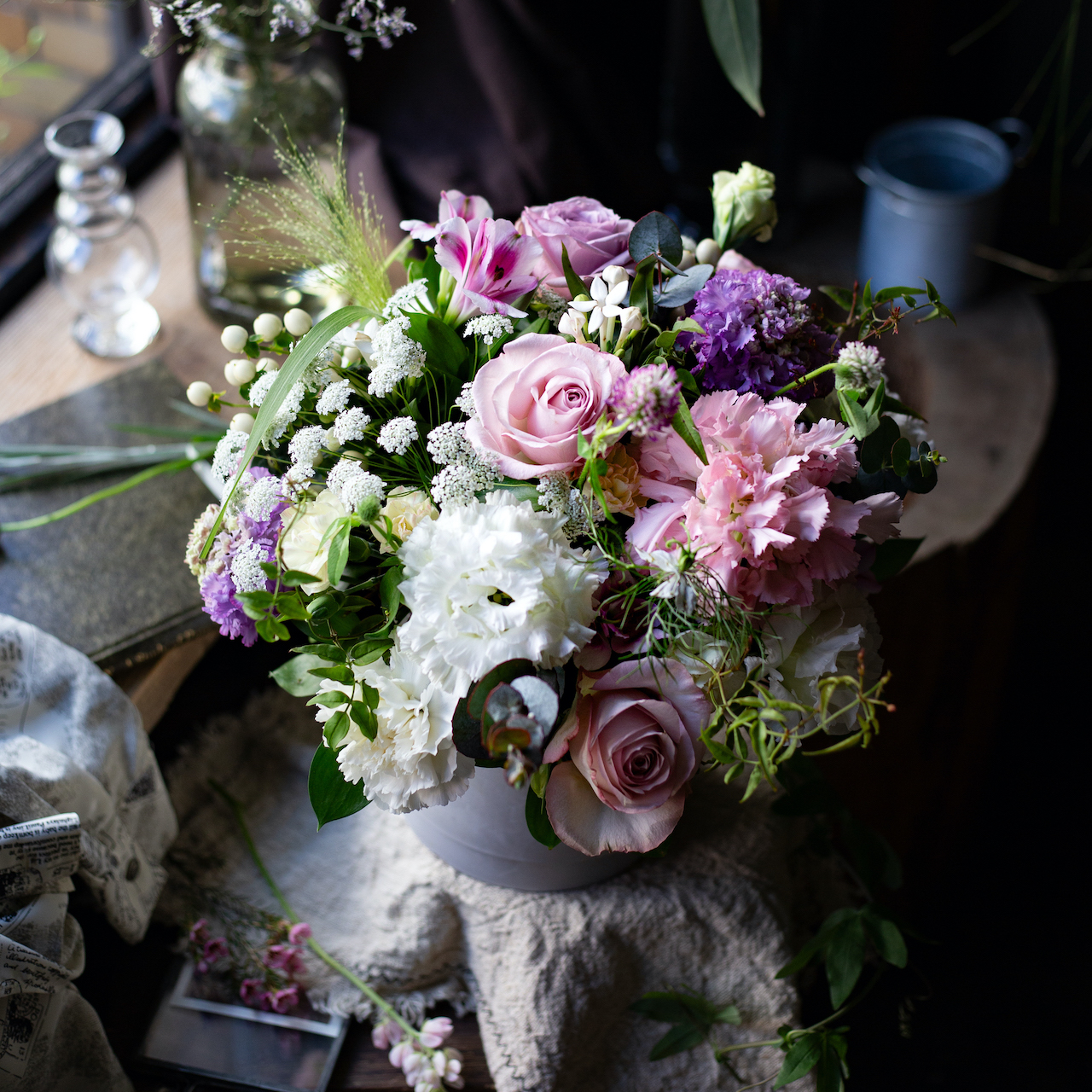 【母の日ギフト2024】Mother's Day Arrangement -ELEGANT-