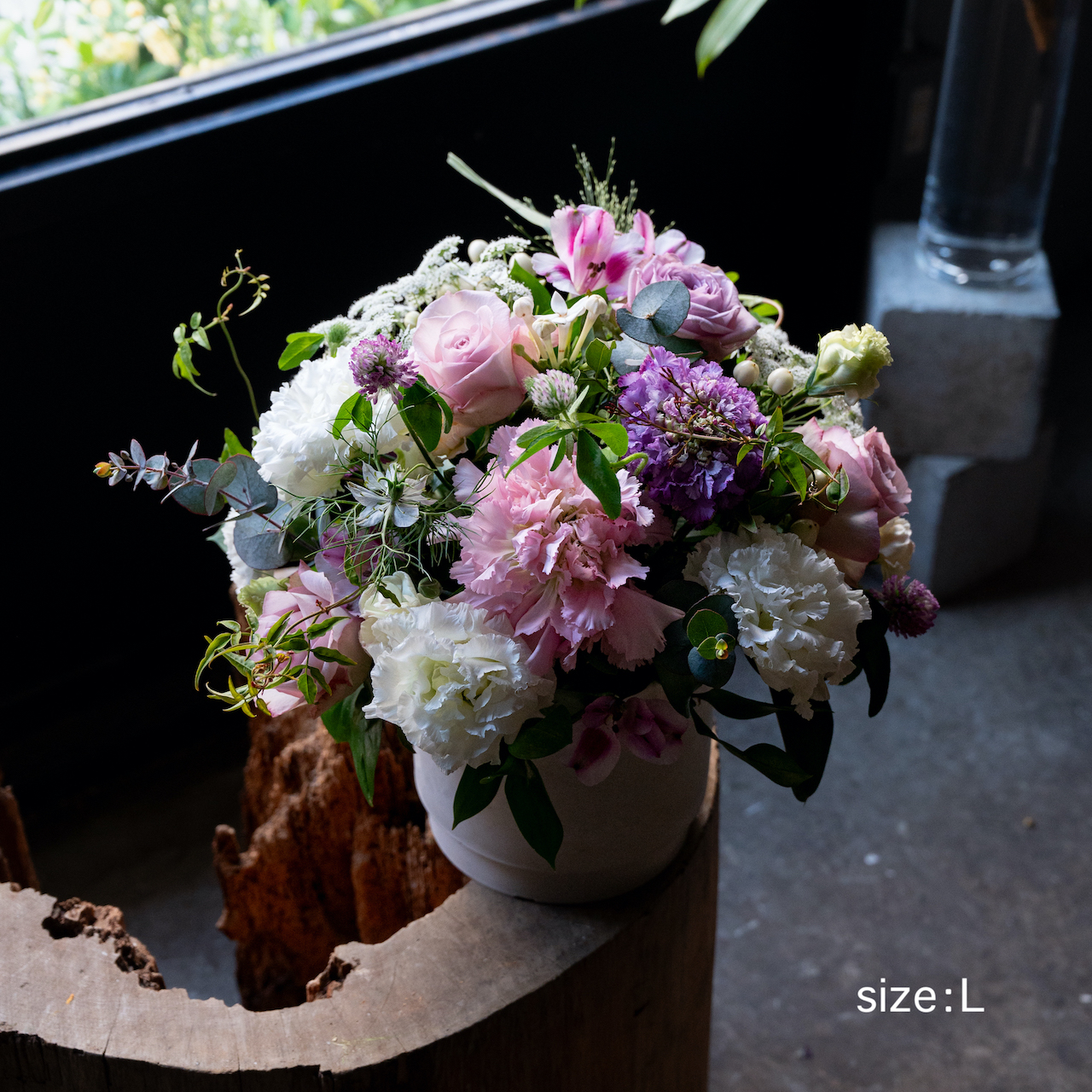 【母の日ギフト2024】Mother's Day Arrangement -ELEGANT-