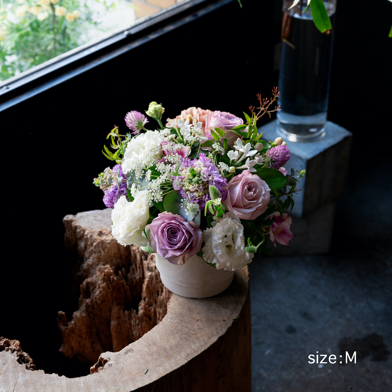 【母の日ギフト2024】Mother's Day Arrangement -ELEGANT-
