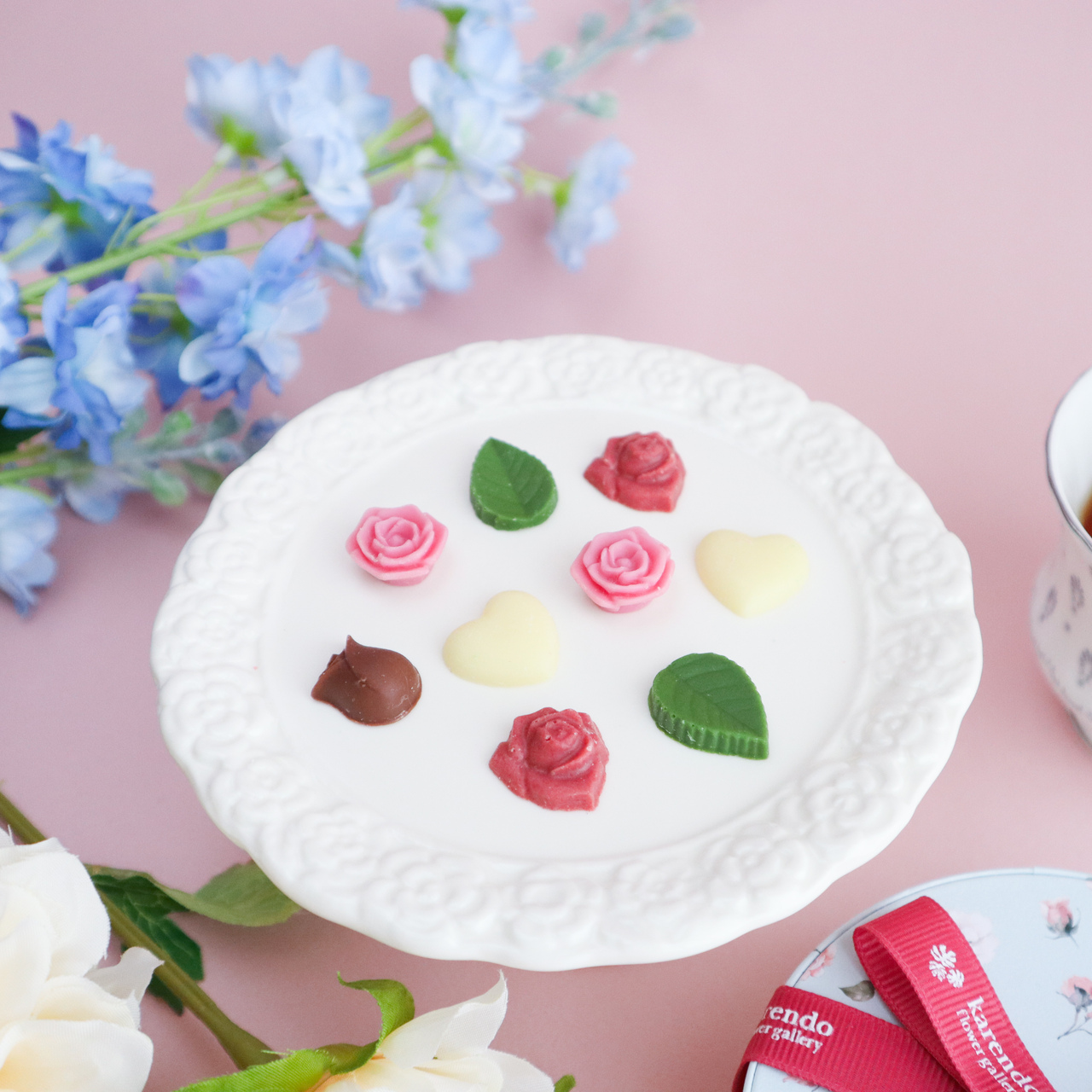 【母の日限定BOX付き】癒しの時間を贈る！選べるお花のチョコとネックケアのセット