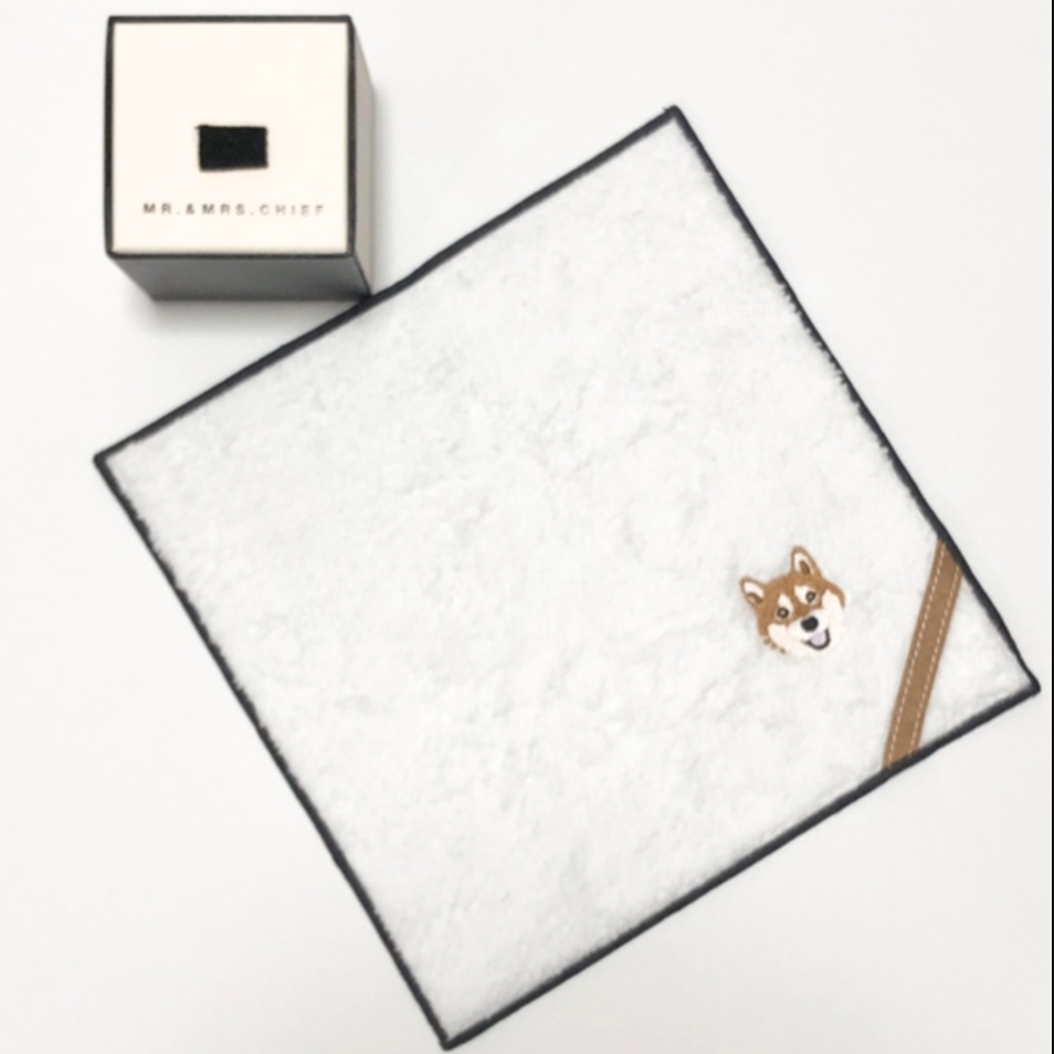 犬好きのお母さんへ贈る！スイーツとハンカチのセット