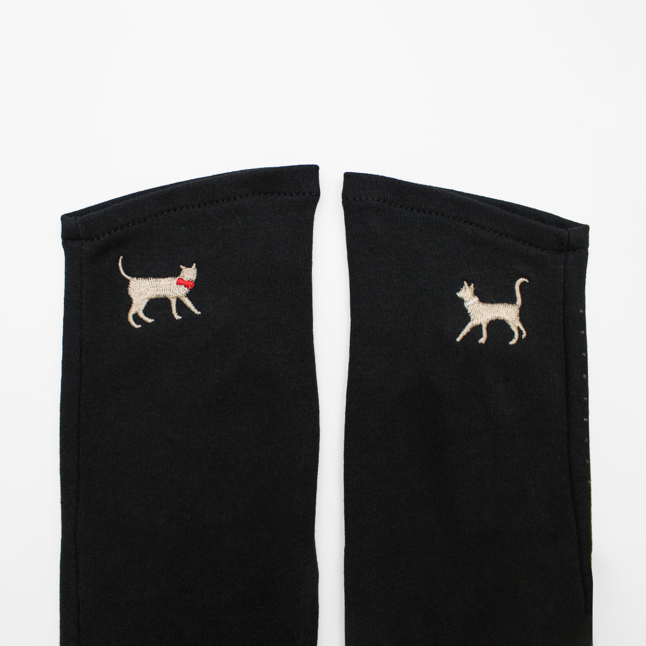 【WOMEN】おさんぽねこ刺繍UVグローブ