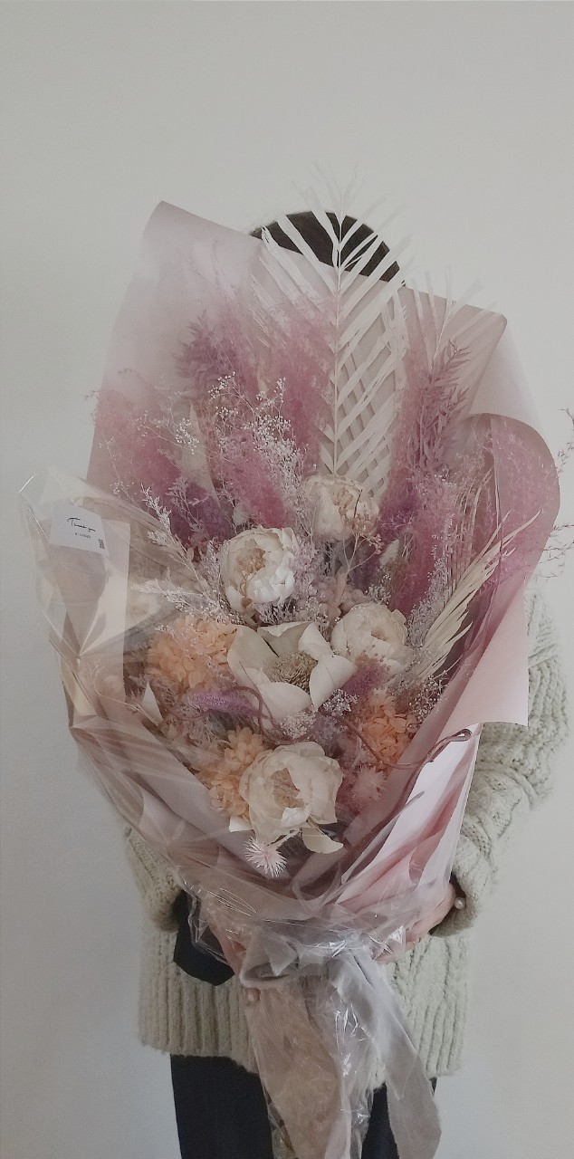 ドライフラワーとプリザーブドフラワーの花束 | おうちのおはなの
