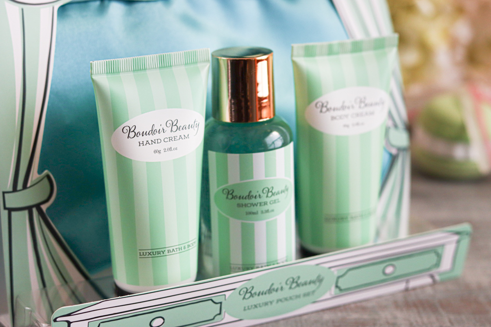 ポーチセット（ジェル・ハンド・ボディクリーム）