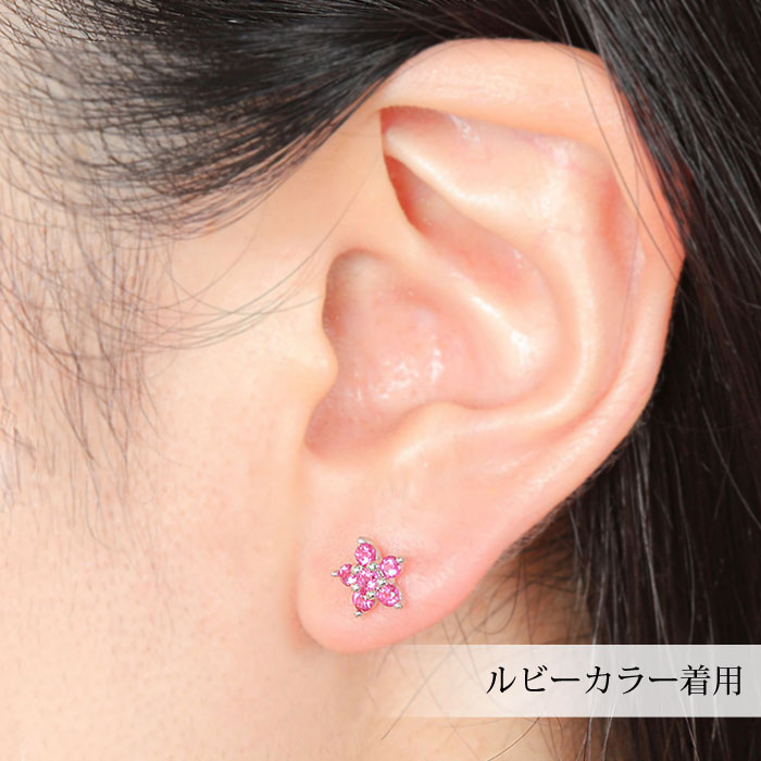 ダフネフラワーピアス