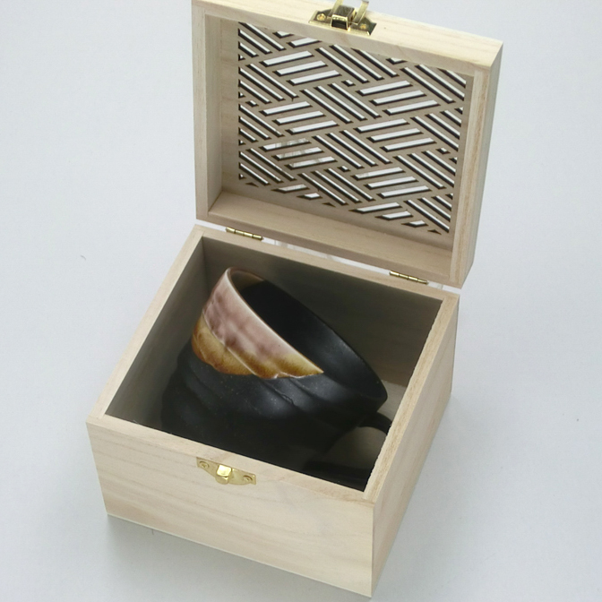 釉彩マグ 木箱入赤