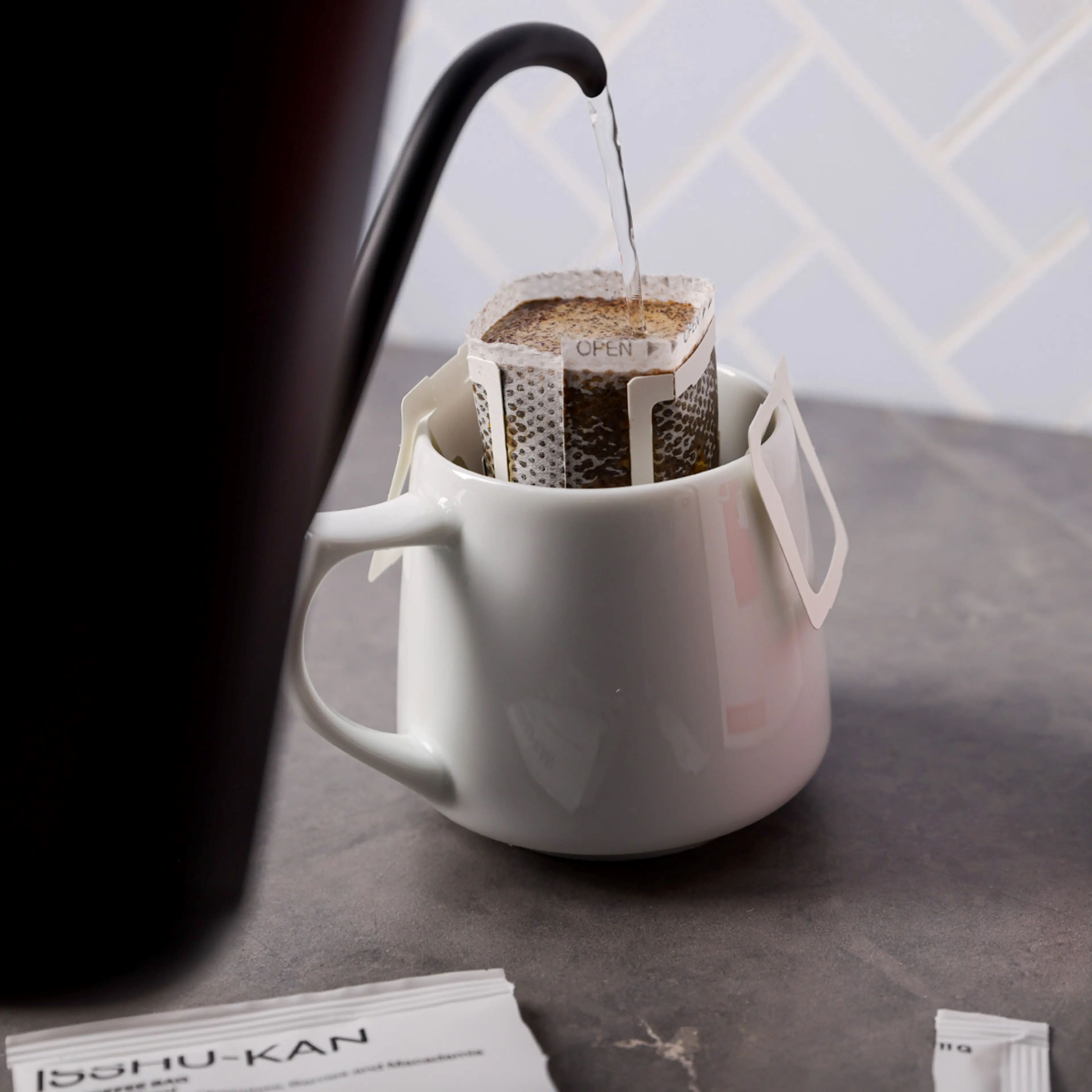 【スペシャルティコーヒー 〜精製方法の違いで味わうエチオピア2種ドリップバッグ10Pセット〜】 ISSHU-KAN ETHIOPIAN MIXED DRIP BAGS BOX