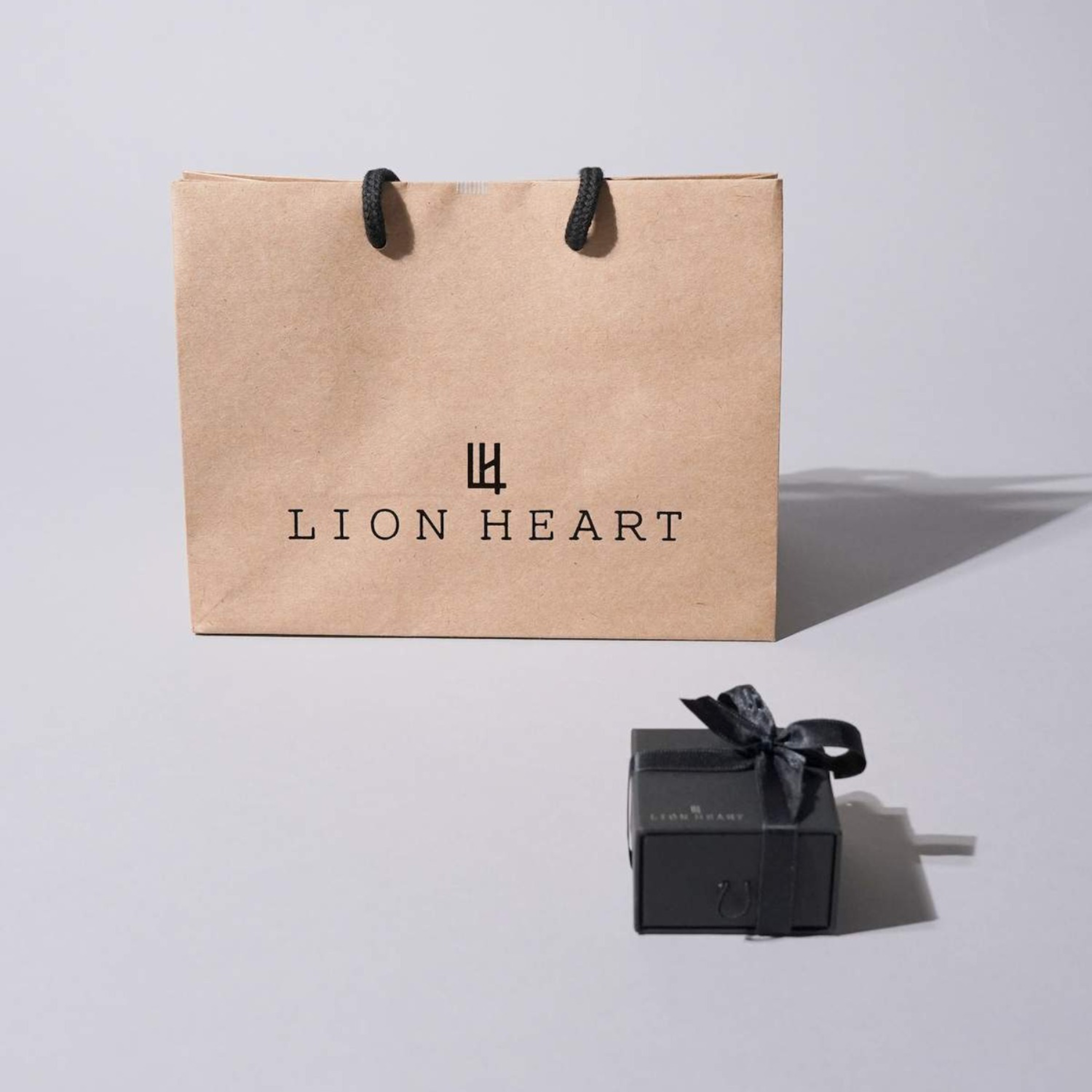 【選べる3色】カッティングフープピアス【片耳用／金属アレルギー対応】