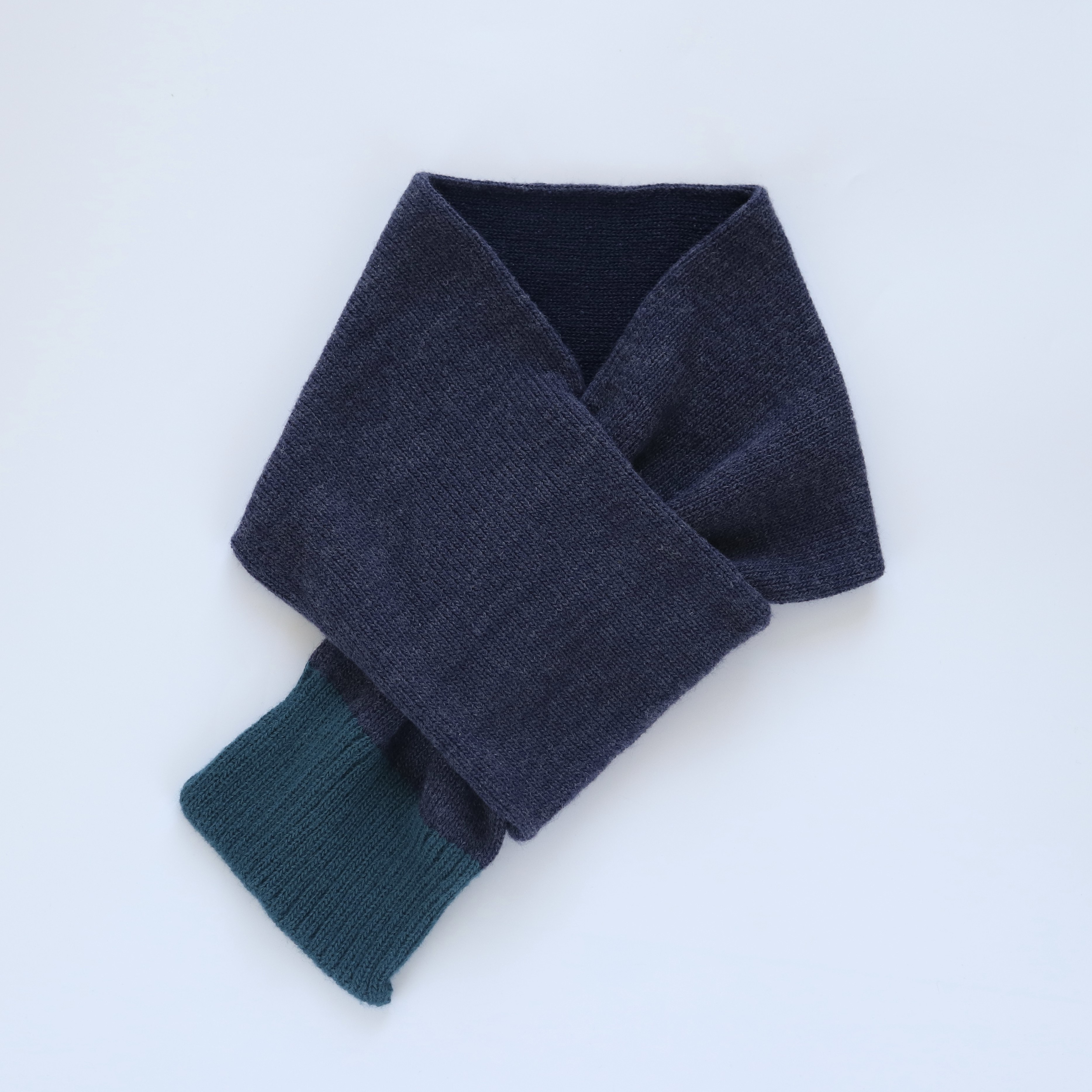 内側シルク2重編み ウール・カシミヤ混のマフラー