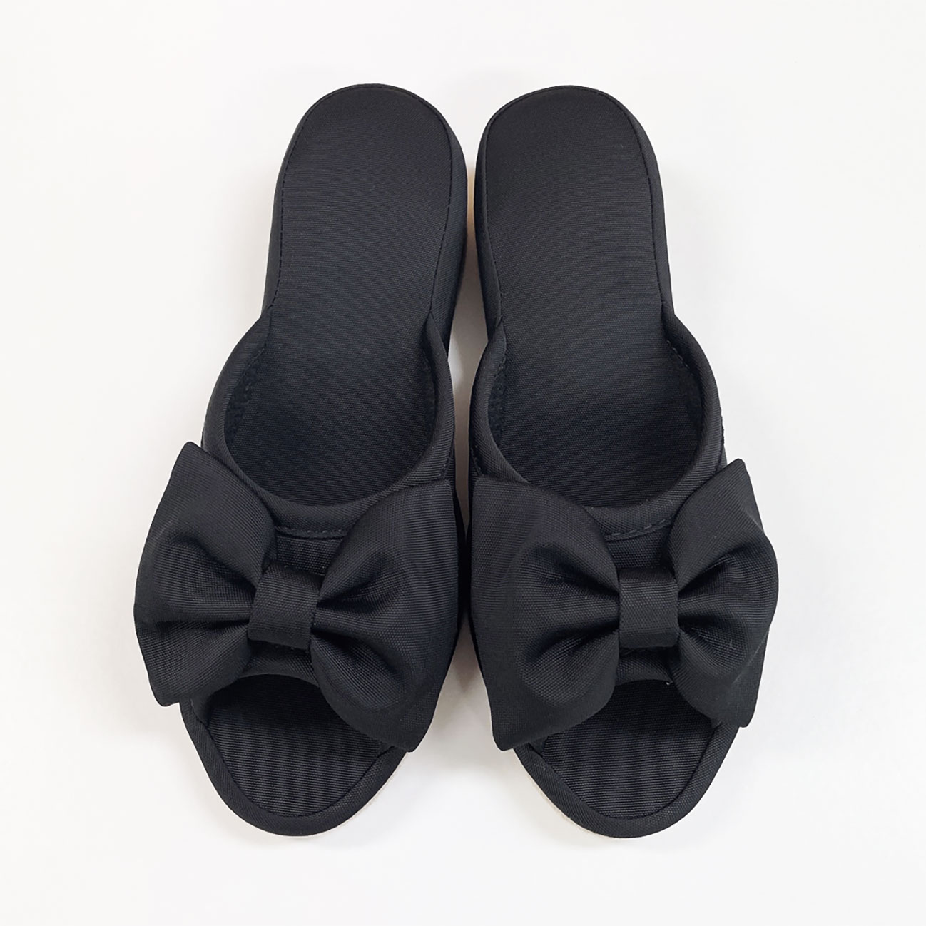 スタイルアップ　リボンヒールスリッパ