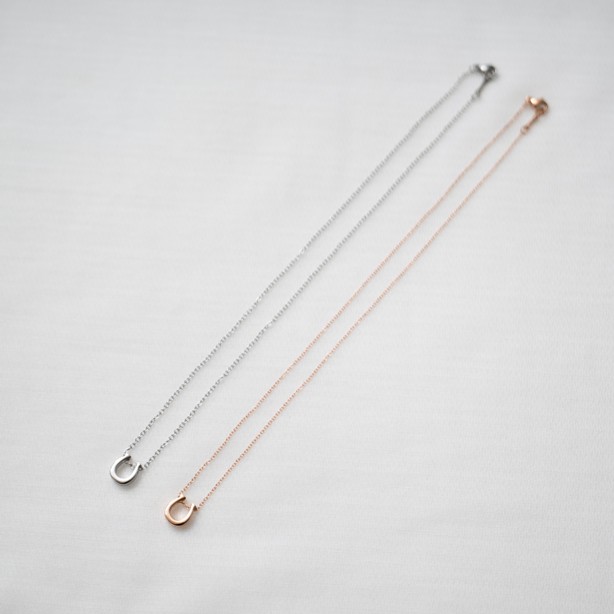 【刻印無料・セミオーダー・ペアでお届け】ホースシューのペアネックレス　opp00056