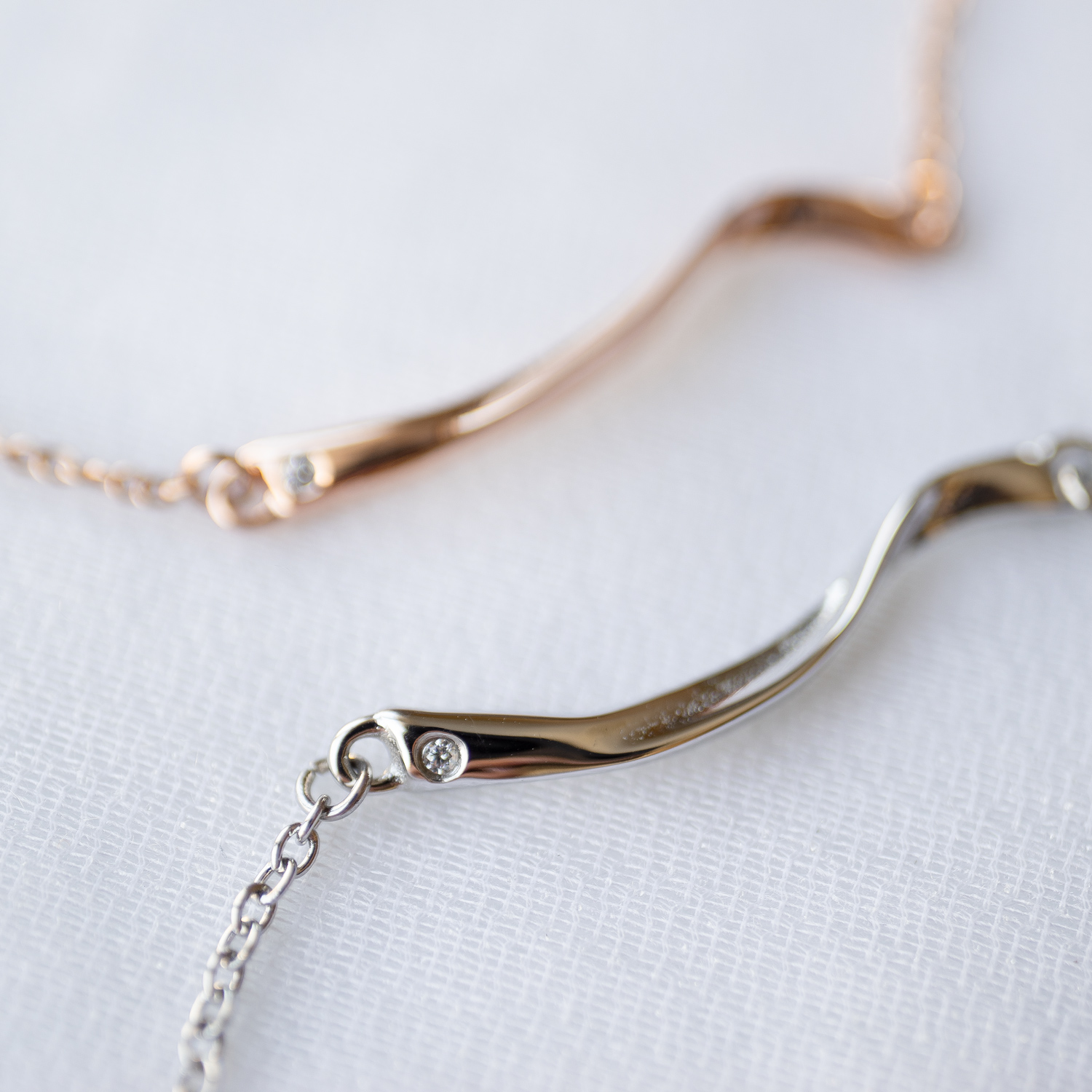 【刻印無料・セミオーダー・ペアセット】メビウス・リボンのペアブレスレット/アンクレット　klb060