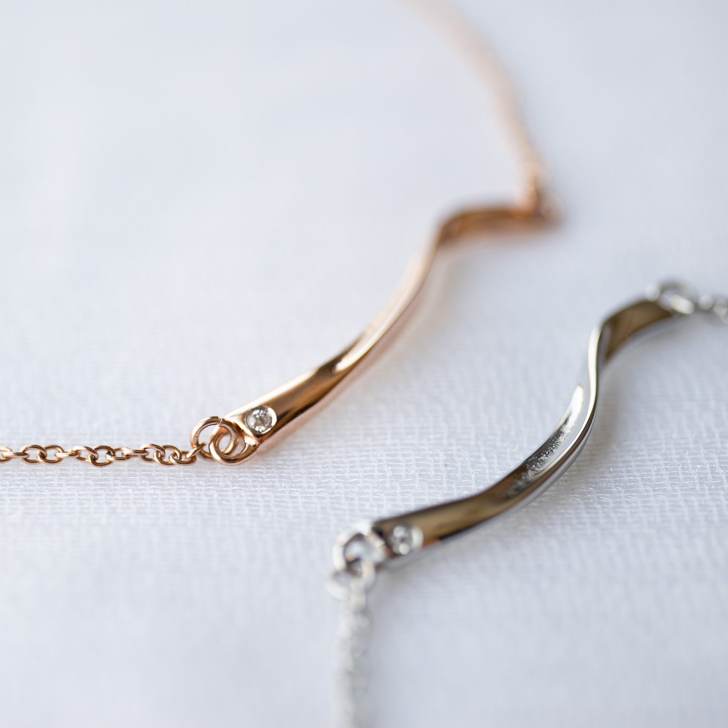 【刻印無料・セミオーダー・ペアセット】メビウス・リボンのペアブレスレット/アンクレット　klb060