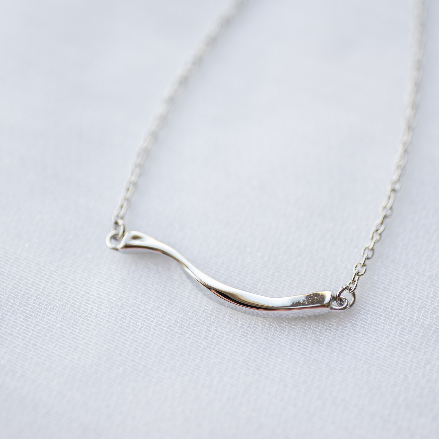 【刻印無料・セミオーダー・ペアセット】メビウス・リボンのペアブレスレット/アンクレット　klb060