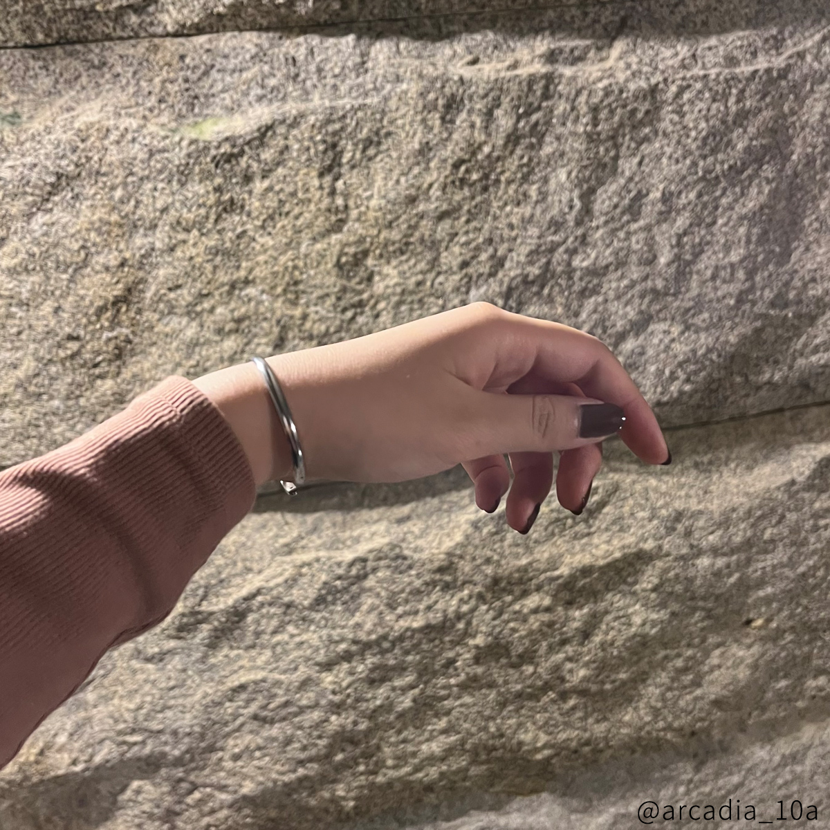 【刻印無料・セミオーダー・ペアでお届け】シンプルなスリム甲丸のペアバングル　klb056