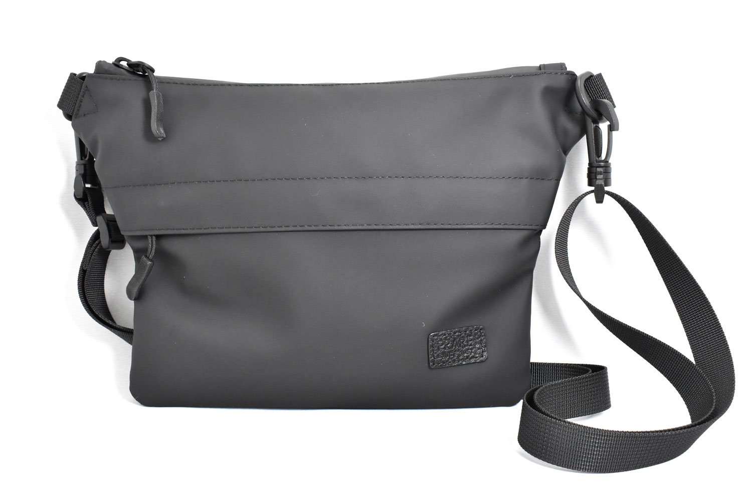 【アウトドア派に！】ACTIVE スリムフィットサコッシュ｜防水・軽量