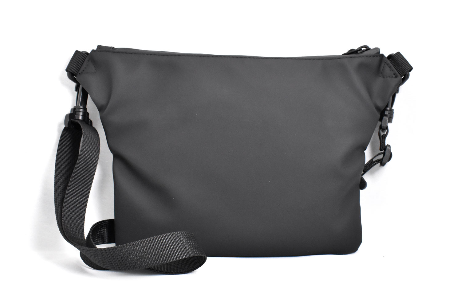 【アウトドア派に！】ACTIVE スリムフィットサコッシュ｜防水・軽量