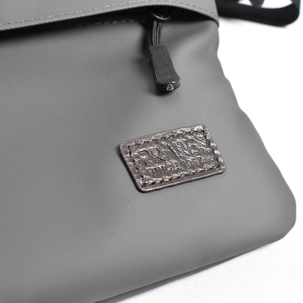 【アウトドア派に！】ACTIVE スリムフィットサコッシュ｜防水・軽量