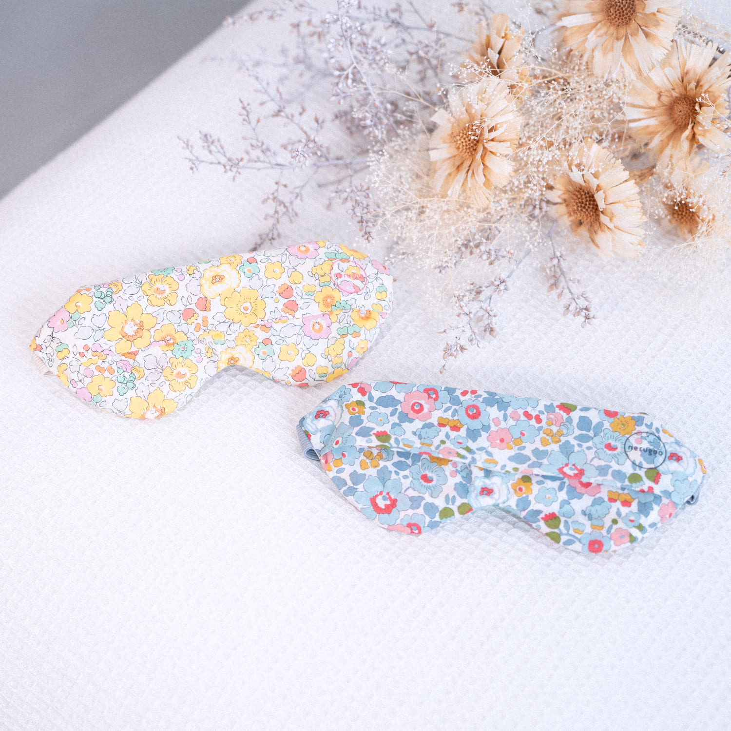 リバティ・ファブリックス タナローン™生地使用　充電式ホットアイマスク