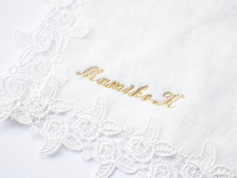 【名入れ/BOX付】ミュシャのアイシャドウ＆レースハンカチセット