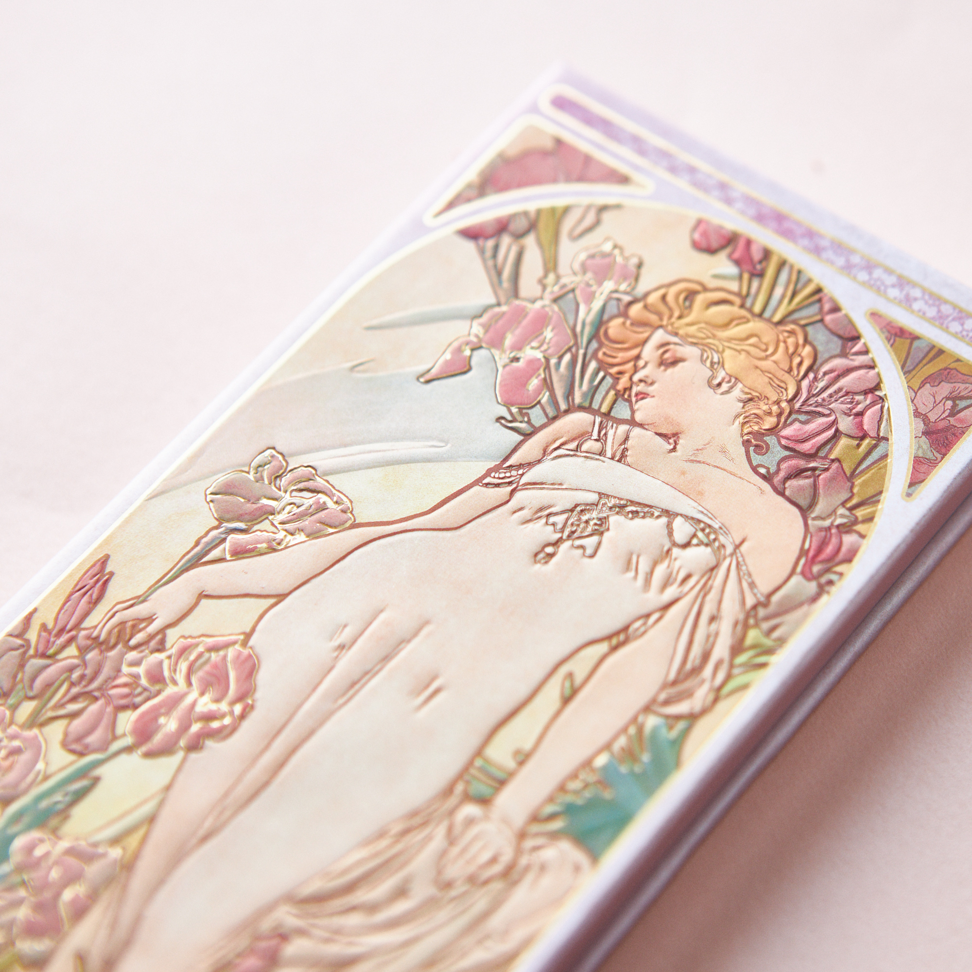 名入れ/BOX付】ミュシャのアイシャドウ＆レースハンカチセット