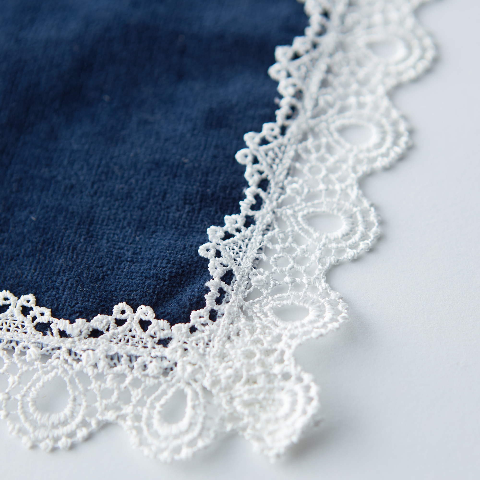 【名入れ/BOX付】ミュシャのアイシャドウ＆レースハンカチセット