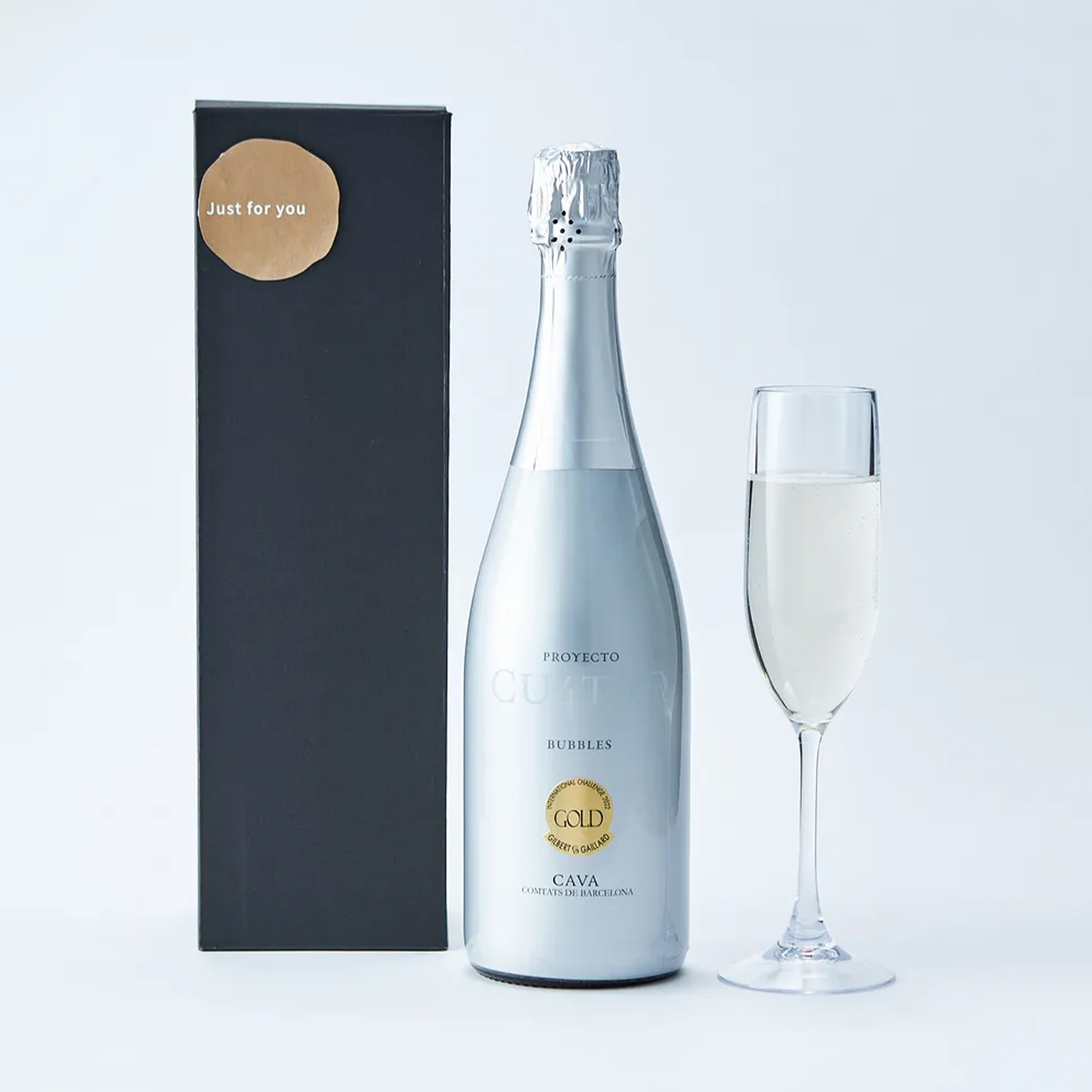 【名入れタグ・BOX付き】実力派スペイン産スパークリングワイン