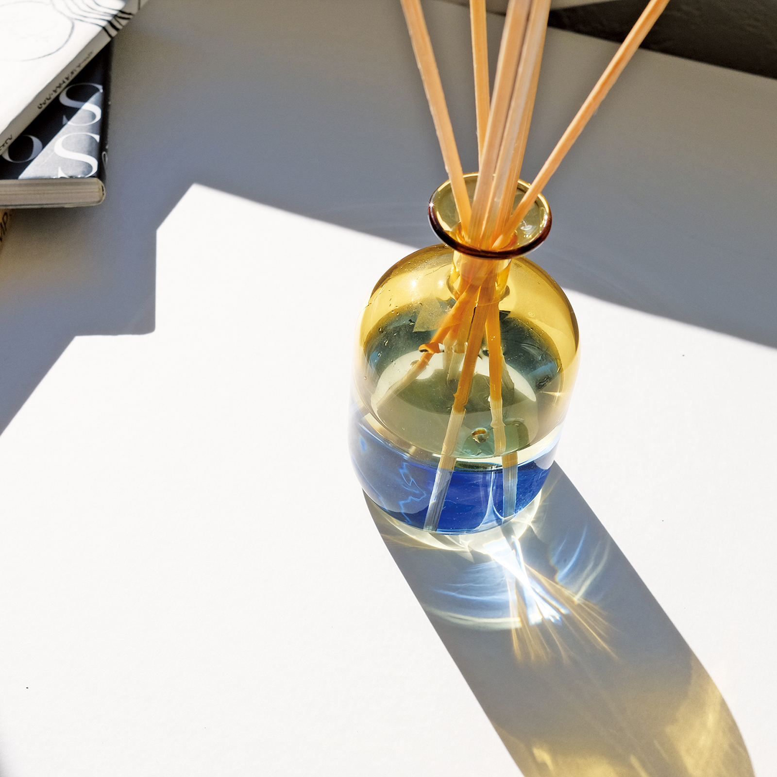 精油ベースのリードディフューザー