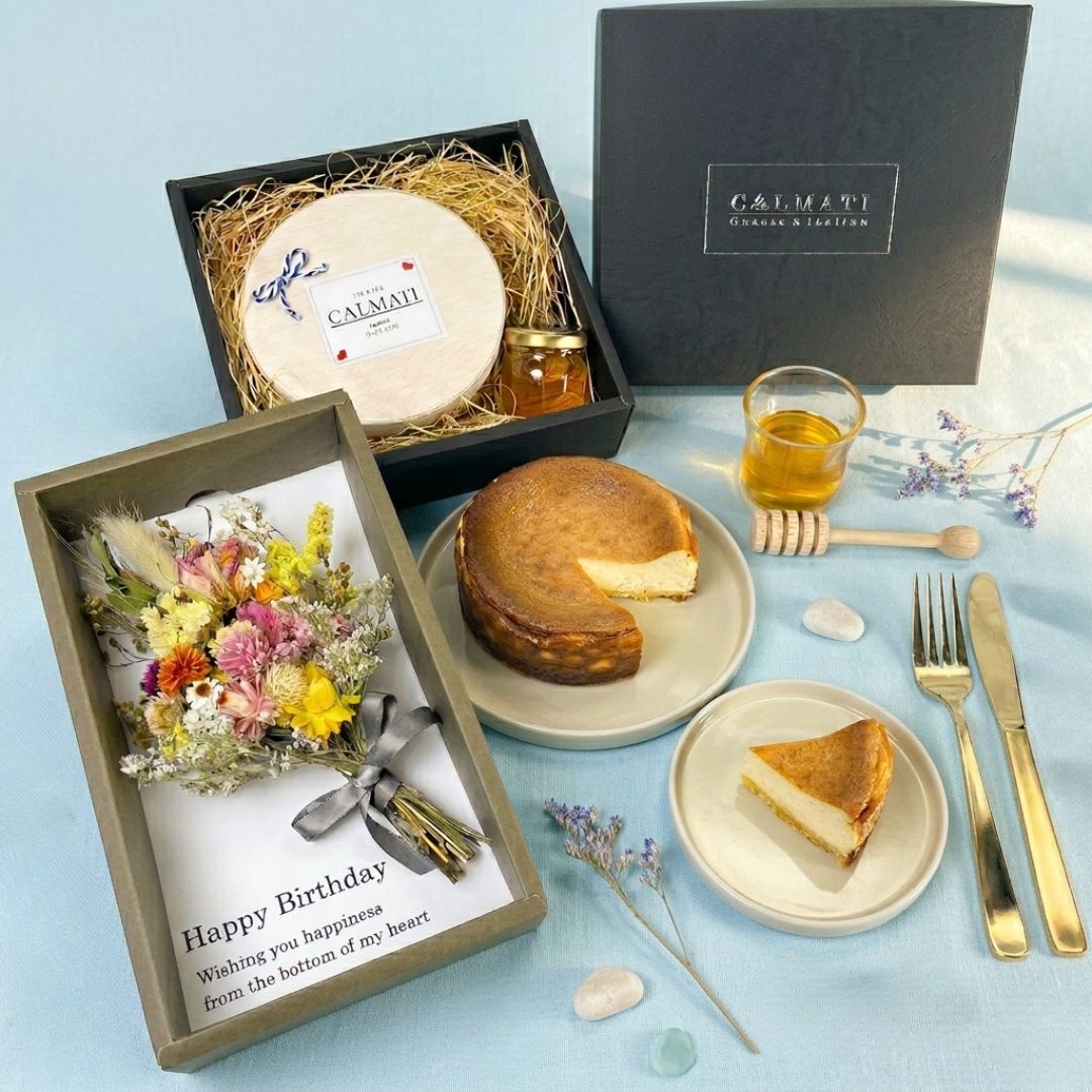 【名入れ可】BOX入りドライフラワーブーケと濃蜜チーズケーキのセット