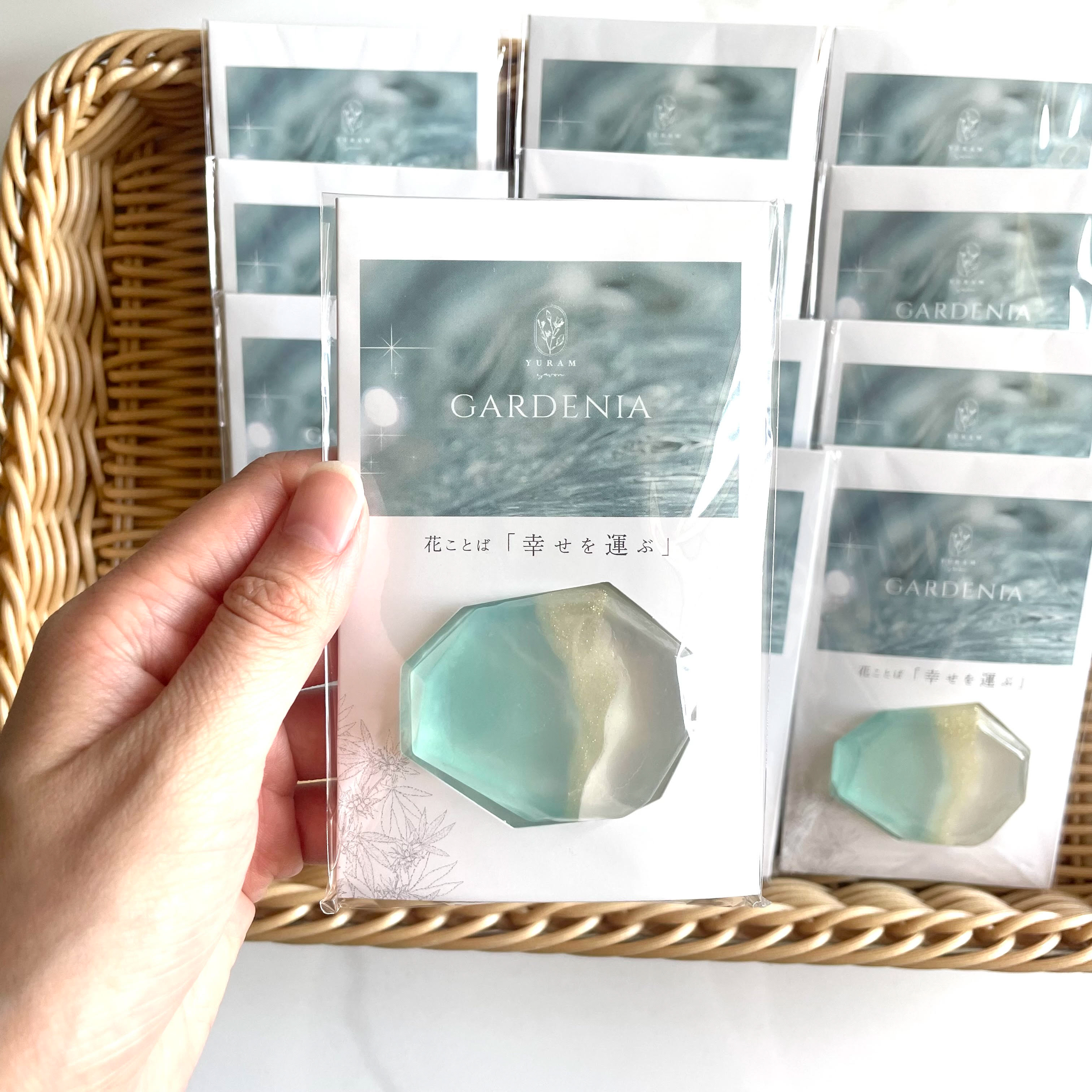 白鳥の湖（宝石石鹸＆手・顔に使えるマルチソープセット）