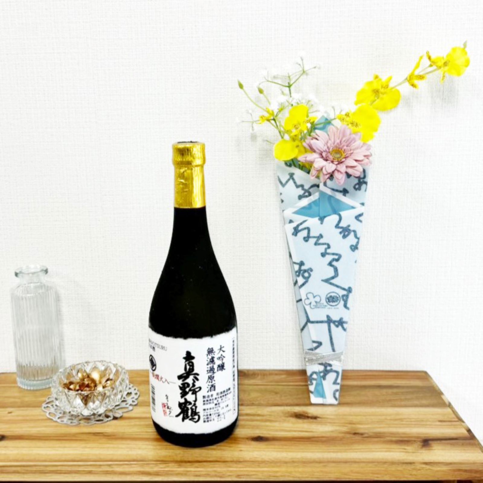 【アーティフィシャルフラワーとお酒のセット】華包（文）×日本酒（真野鶴　大吟醸）