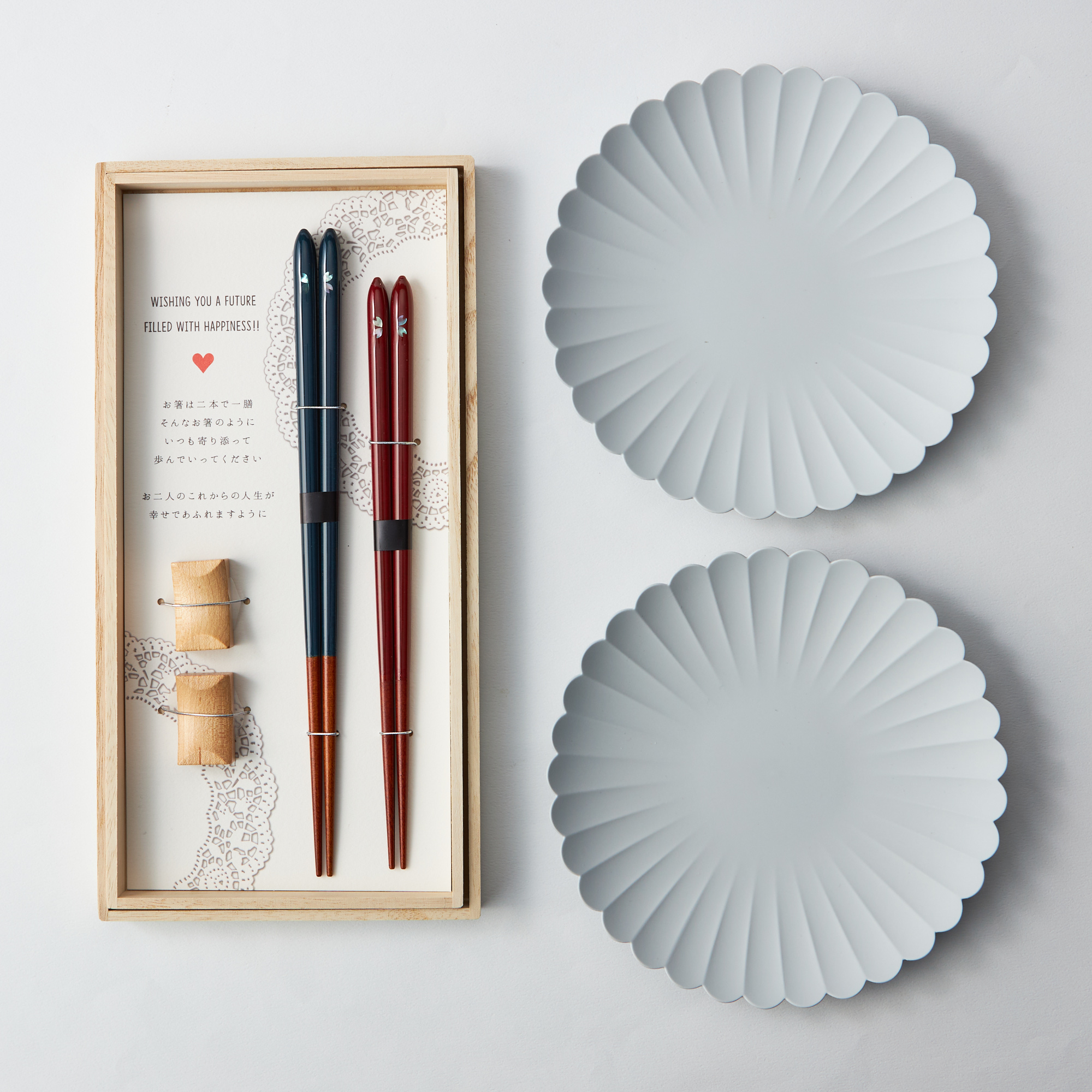 パレスプレートとクチポール（ブラックシルバー）のディナー食器セット