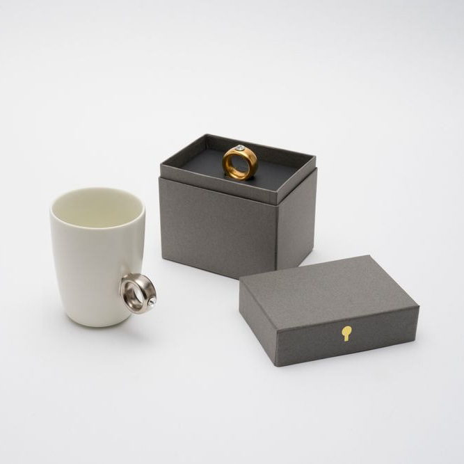 【結婚祝い】タンプカタログギフト “Wedding”と指輪のようなカップのセット