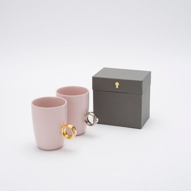 【結婚祝い】タンプカタログギフト “Wedding”と指輪のようなカップのセット