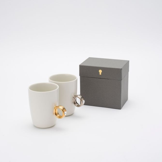 【結婚祝い】タンプカタログギフト “Wedding”と指輪のようなカップのセット