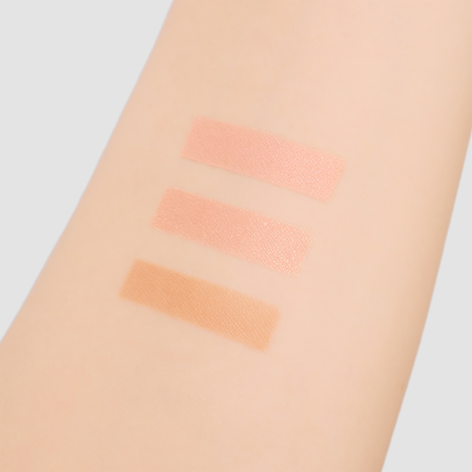 【ベスコス受賞】ペタル フロート アイズ（アイシャドウ）〈全6色〉