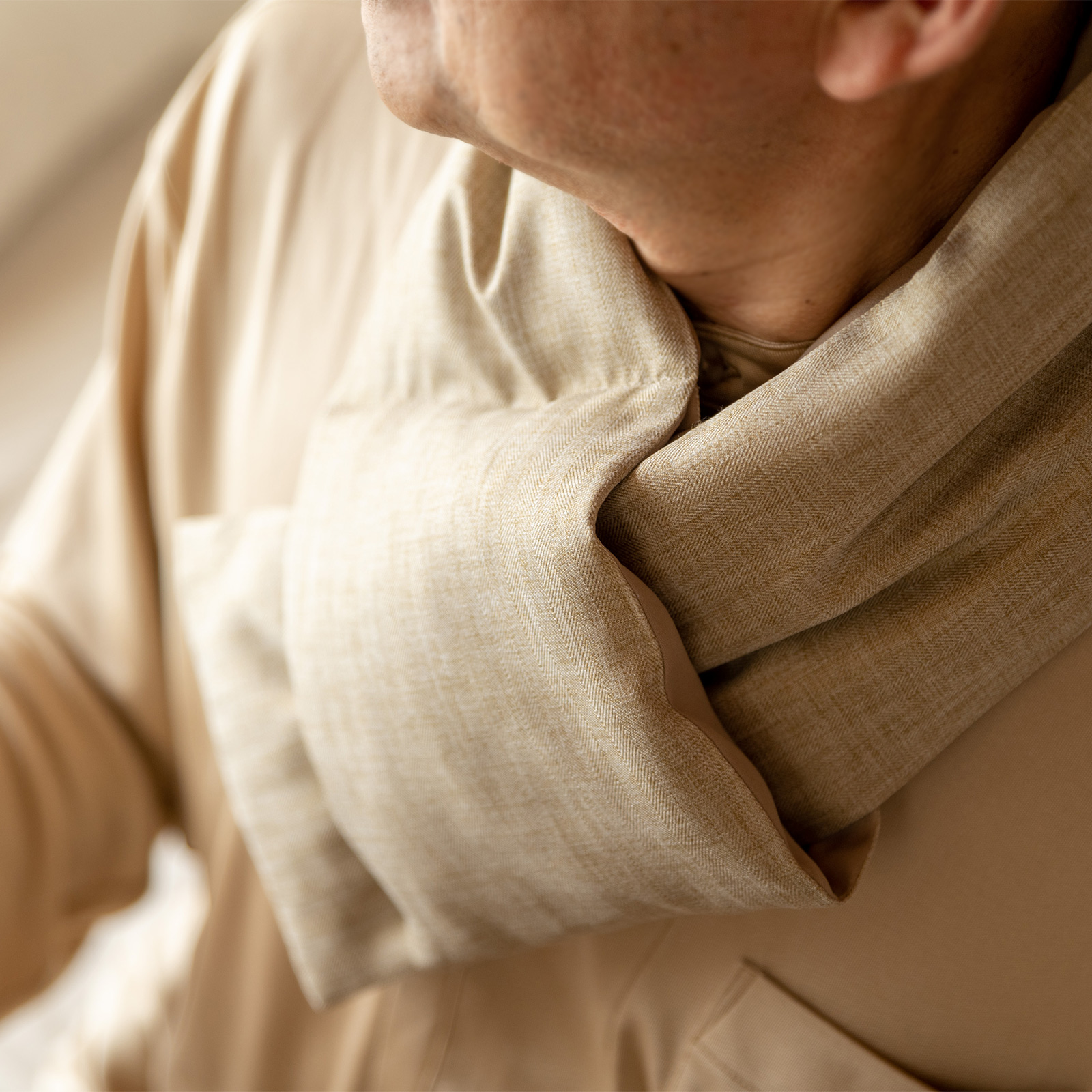 ヘヴンリーダウンプレミアム リバーシブル ネックウォーマー【日本製】