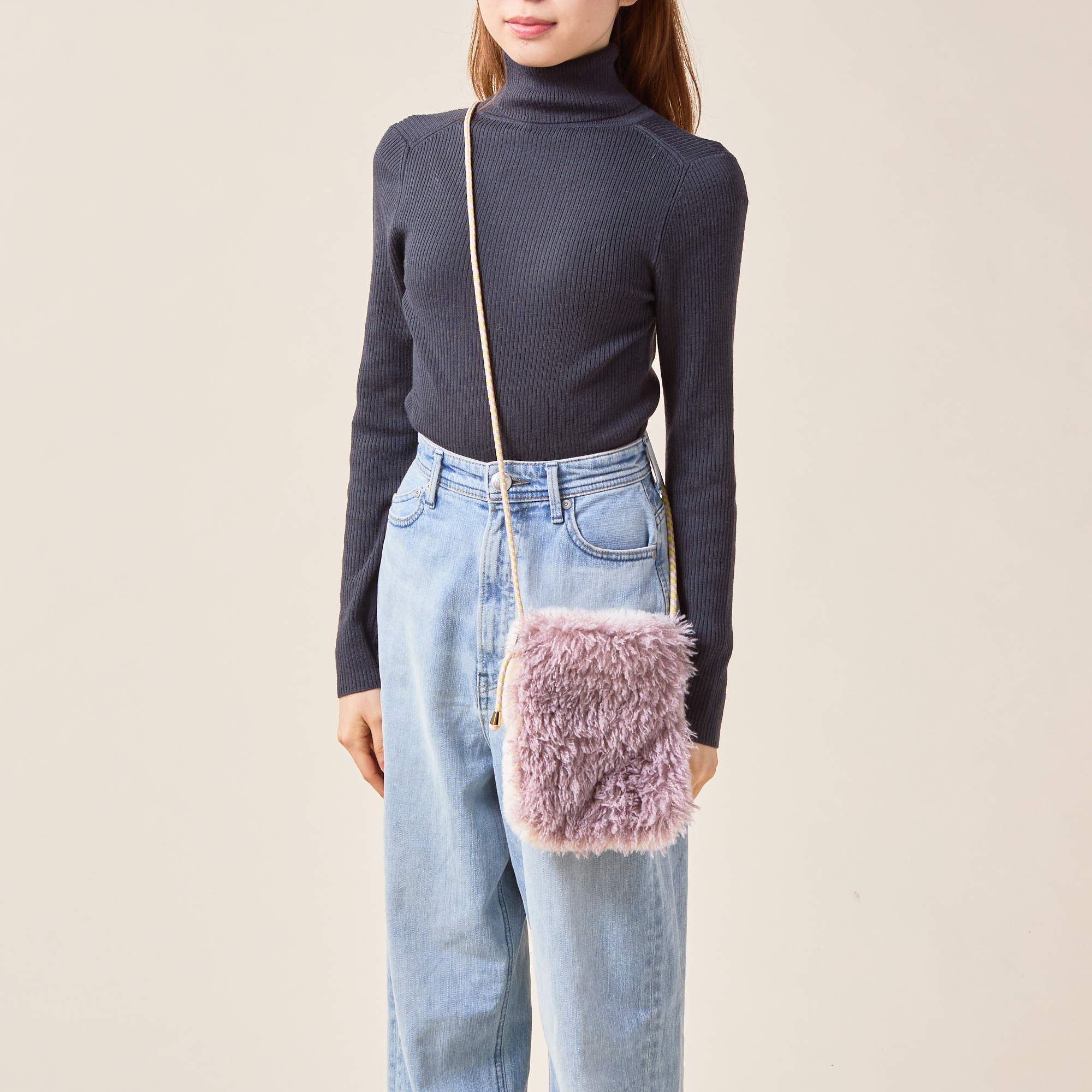 フェイクファースマートフォンバッグ