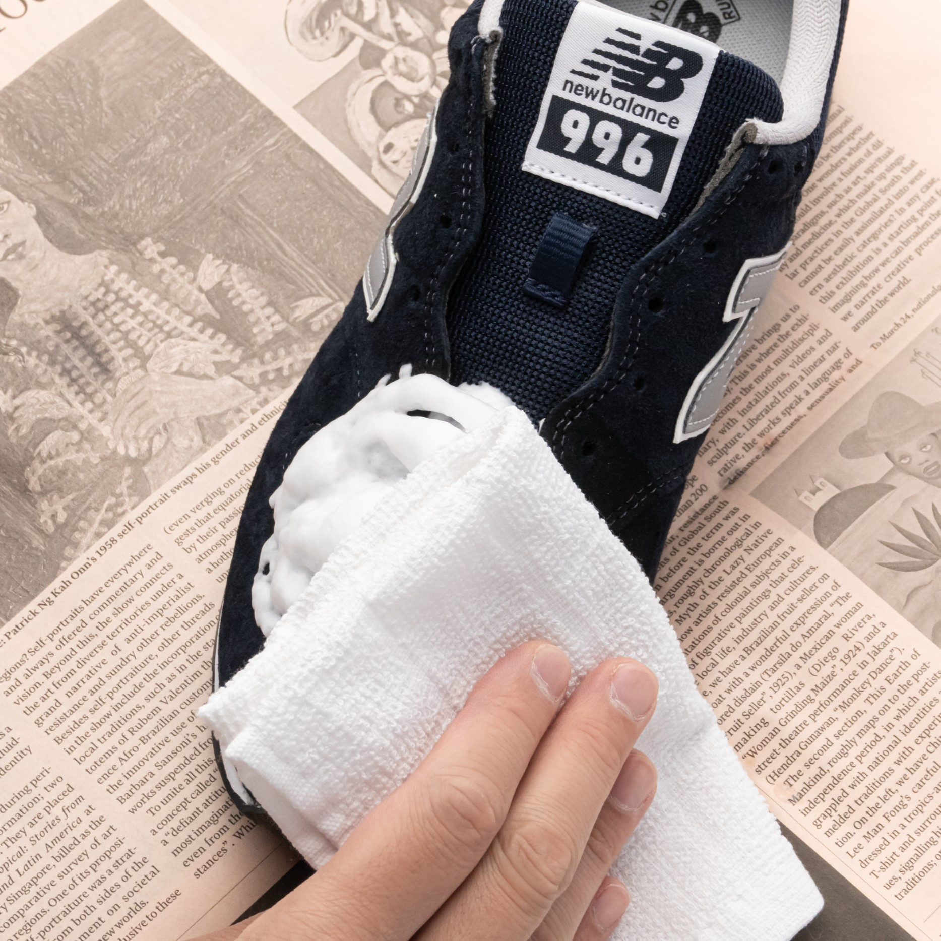 スニーカーのためのシュークリーナー《ALL IN CARE SHOE for SNEAKER》