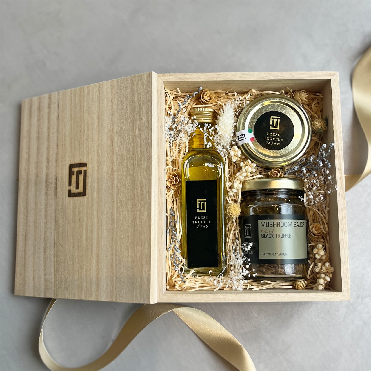 トリュフギフト３点セット（オイル・塩・タルトゥファータ）