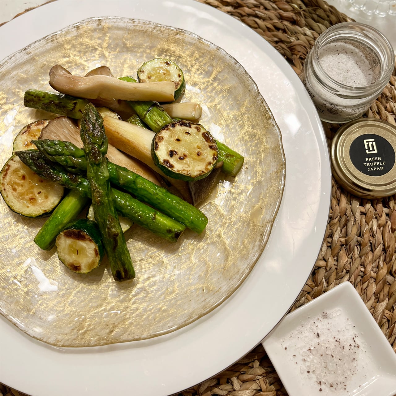 黒トリュフマヨネーズと白トリュフ塩のギフト