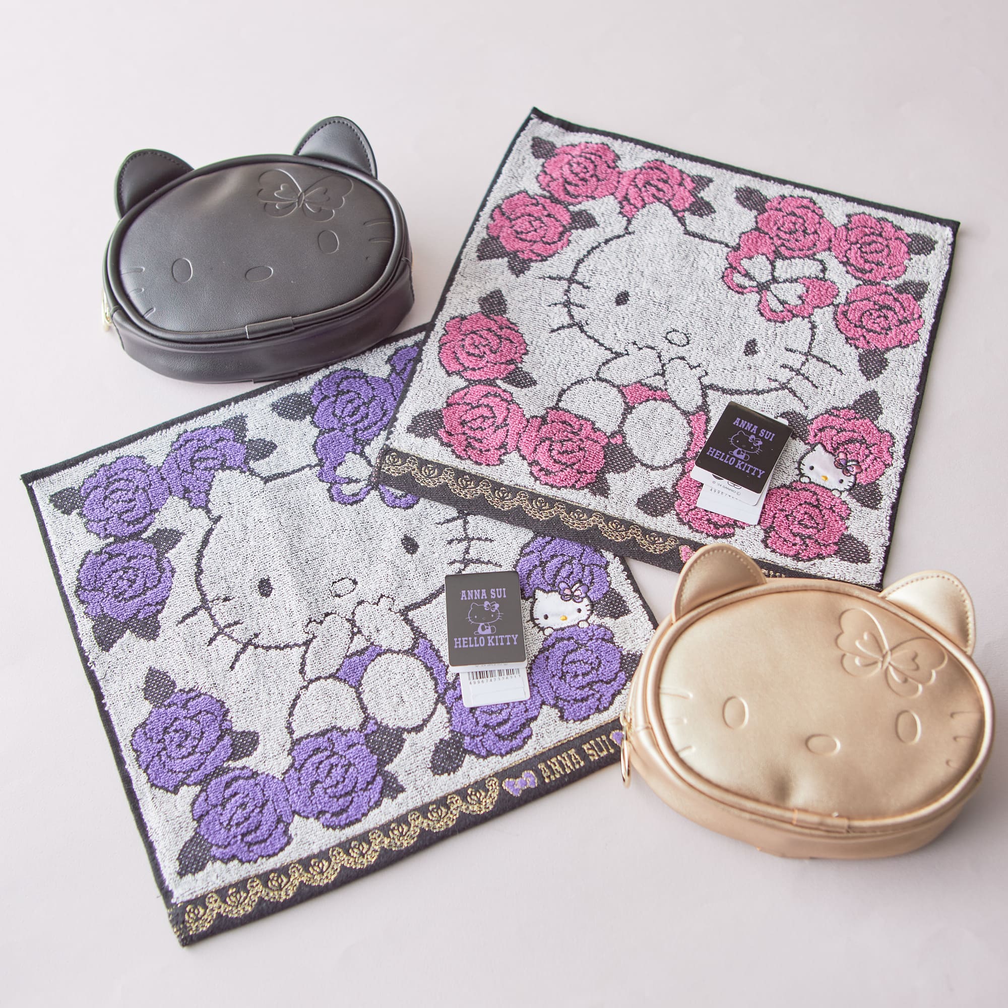 ANNA SUI × HELLO KITTY】ハンカチタオル&キティポーチ | ANNA SUI（アナスイ）のプレゼント・ギフト通販 |  TANP（タンプ）