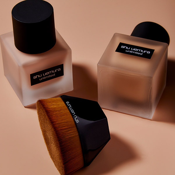 友達が色を選べる】shu uemuraベストセラーファンデ＆ブラシセット