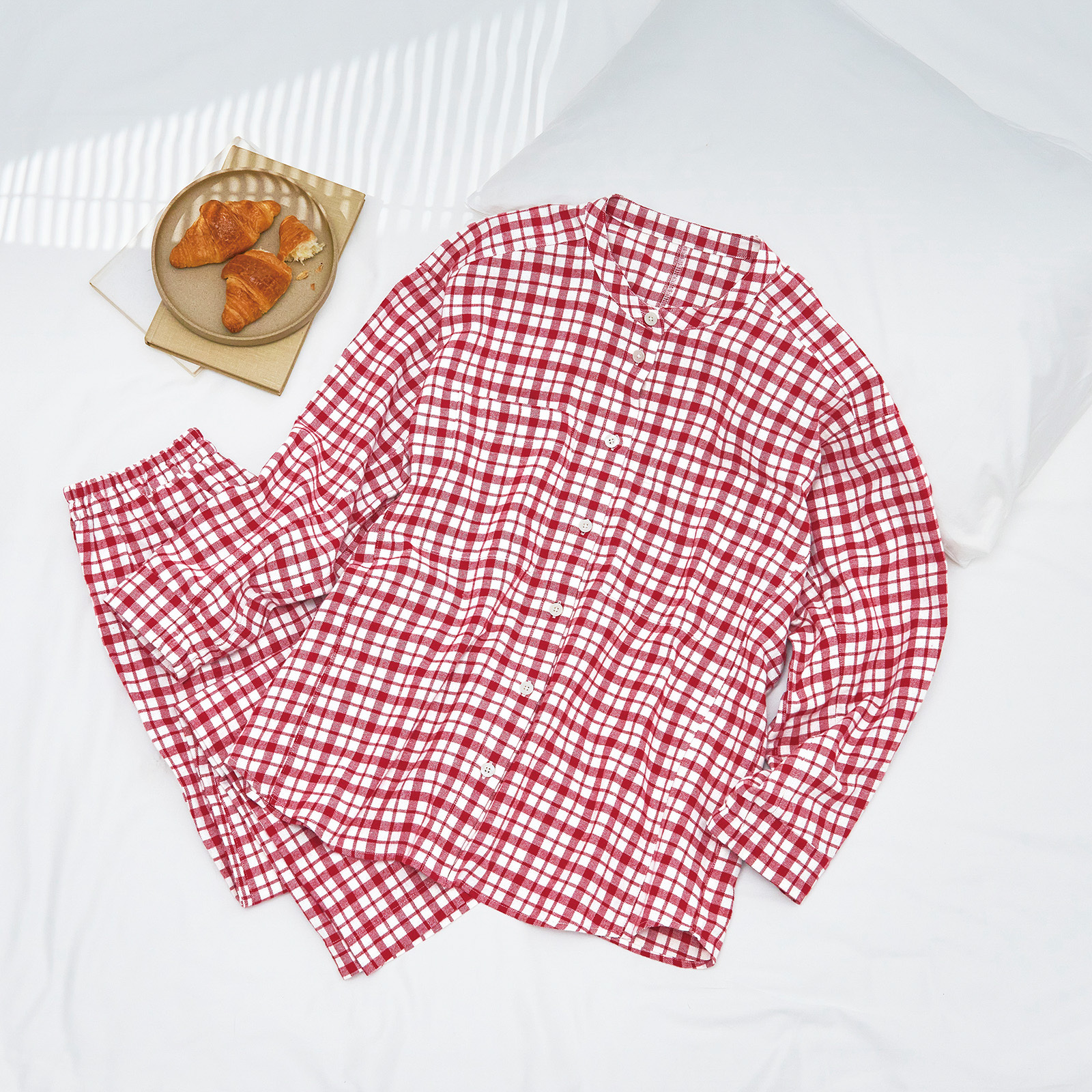 寝返りしやすい立体設計のあったかレディースパジャマ