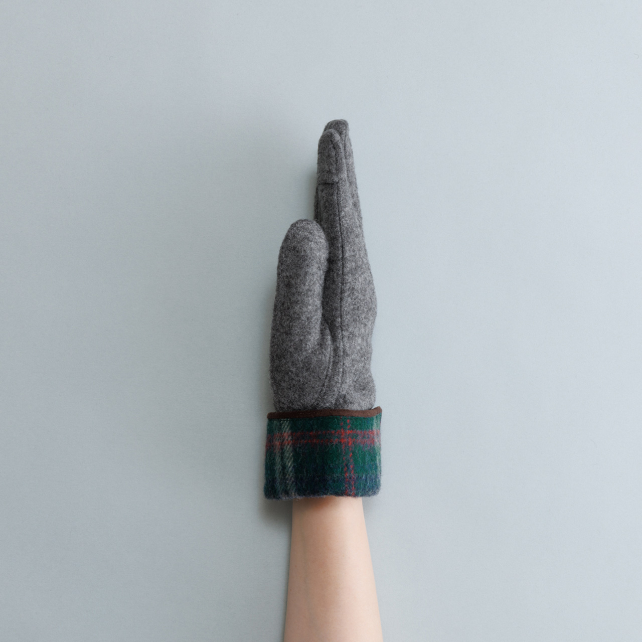 【WOMEN】タータンチェックカフスジャージグローブ/ タッチパネル対応