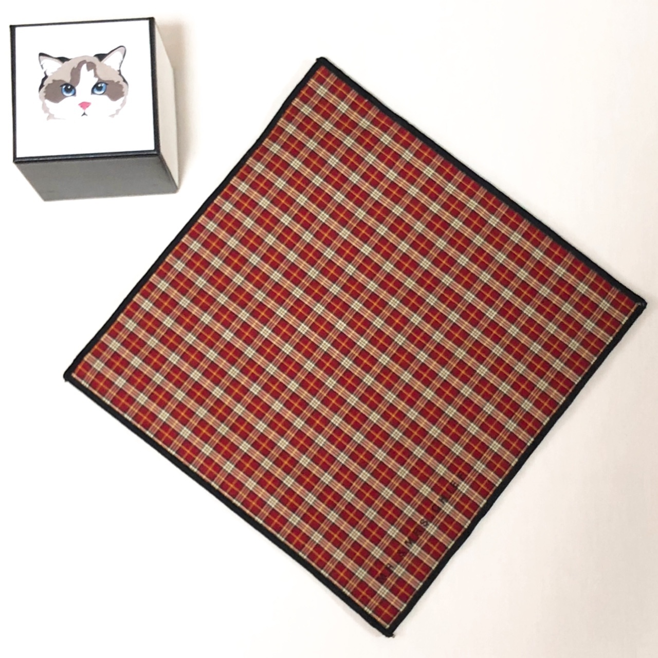 【クリスマス限定ボックス付】ハンカチとチョコと紅茶のねこちゃんセット